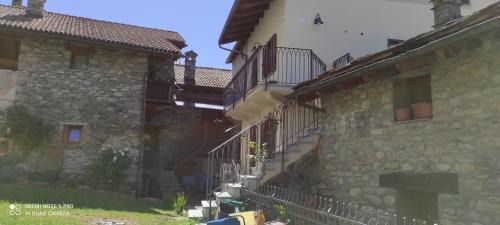 Saint-Vincent Apartment | Discover La Fleur: Guest Rated 9/10 for Your Getaway