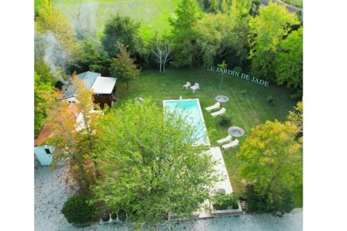 Bedarrides Ski Chalet | Experience Le Jardin de Jade: Oceanfront Bliss Awaits