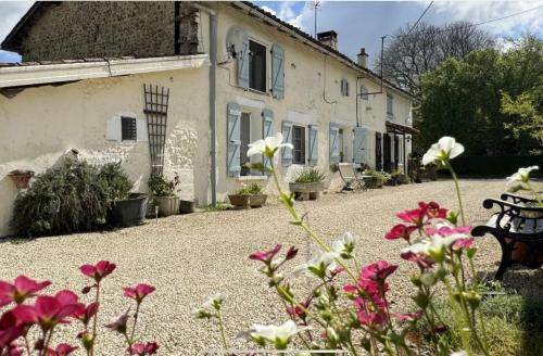 Romagne Bed & Breakfast | Experience Le Jardin de Rose: Guest Rated 9/10 Stay
