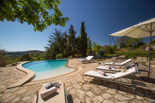 Chateauneuf-Val-Saint-Donat Bed & Breakfast | Experience Relaxation at Le Jas de Péguier Hotel
