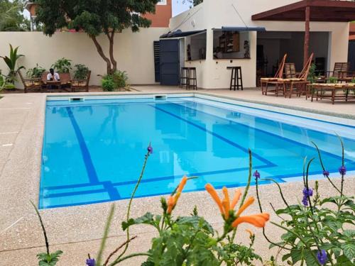 Ouoran Hotel | Budget-Friendly Le Kenkeni: Pet Friendly with Pool & Breakfast
