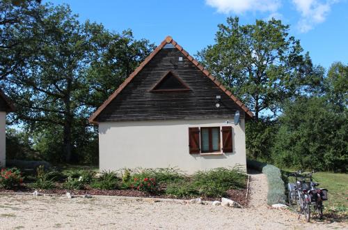 Lacapelle-Marival House | Oceanfront Retreat at Le Lac Bleu huis 17, Rated 9.7/10