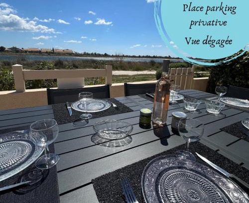 Les Ayguades House | Oceanfront Escape at Lagon: Pet Friendly & Family Fun