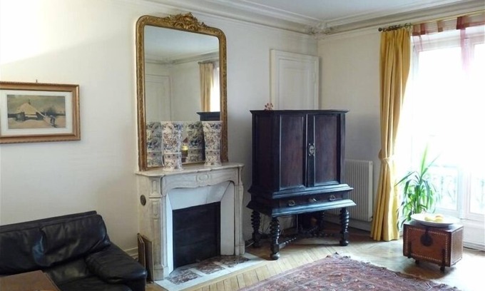 Val-de-Grace Apartment | Elegant Comfort at Le Latin in the Heart of Left Bank