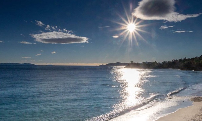 Cavaliere Beach Apartment | Stunning Le Lavandou Seaview Retreat for 6, Near Beach