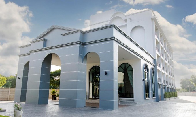 Chedi Hak Hotel | Welcoming Le Lert Hotel Ratchaburi with Family-Friendly Dining