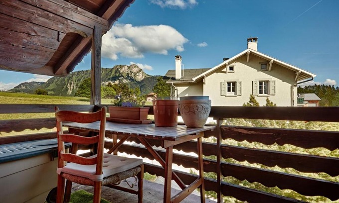 Leysin Ski Chalet | Pet-Friendly Retreat at Le Liseron - Rated 9.1/10!