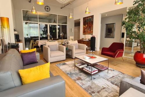 Saint-Louis Apartment | Pet-Friendly Getaway at Le Loft de Vincennes, Rated 9.7