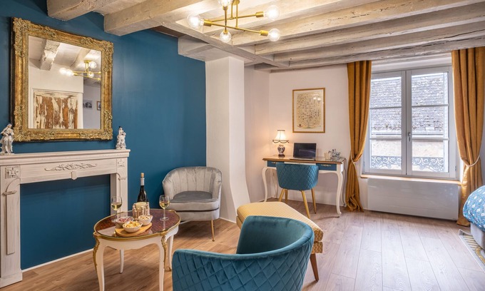Amboise House | Historic Le Logis Ambacia in City Center - Guest Rated 10/10
