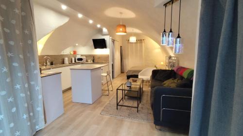 Montpeyroux Apartment | Discover Le Logis du Barry: High-Rated Restaurant Experience