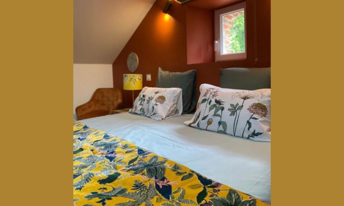 Aubigny-sur-Nere Bed & Breakfast | Experience Le Lys Écossais: Rated 9.9 with Spa & Family Perks