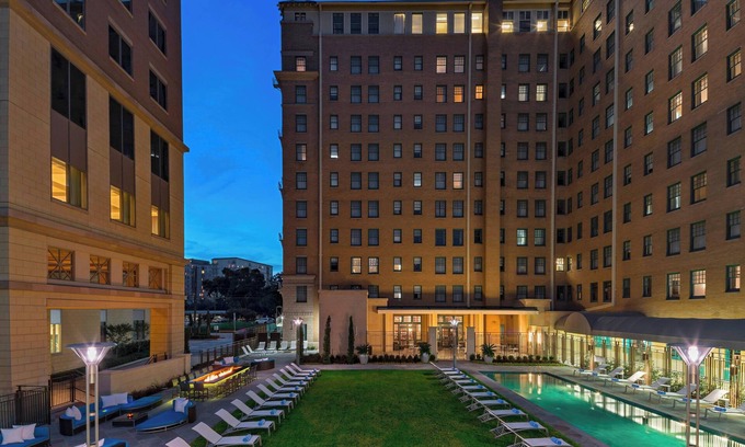 Uptown Hotel | Discover Le Méridien Dallas, The Stoneleigh - Rated 8.8