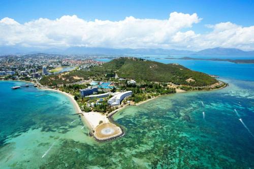 Noumea Resort | Relax at Le Méridien Nouméa Resort & Spa with Ocean Views