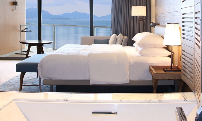 Huiyang Hotel | Relax at Le Méridien Xiaojing Bay - 4-Star Getaway Awaits