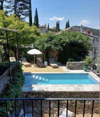 Vaison-la-Romaine Bed & Breakfast | Experience Oceanfront Bliss at Le Murier - Guest Rated 9.9