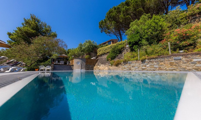Collioure Hotel | Delightful Le Madeloc Hôtel & Spa with Pool and Hot Tub