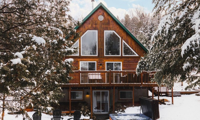 Entrelacs House | Discover Le Mandala: Lake & Spa with Cozy Fireplace