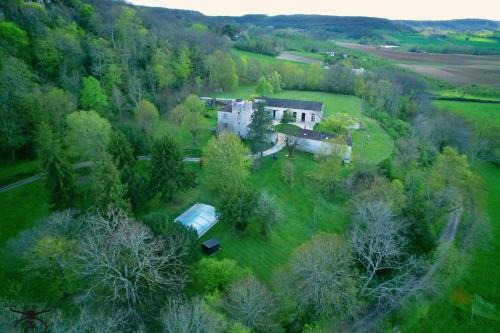 Penne-d'Agenais House | Discover Le Manoir De Bonal: Pet-Friendly Retreat with Pool