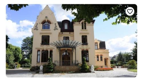 Caudry House | Discover Le MANOIR DE LA MANTILLE - PLUMETIS Retreat