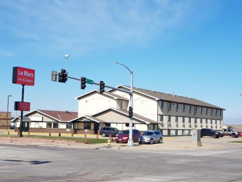 Le Mars Hotel | Family-Friendly Stays at Le Mars Inn and Suites