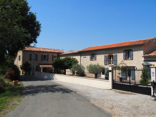 Senouillac House | Discover Le Mas de Doat: 4-Star Gîte Near Gaillac
