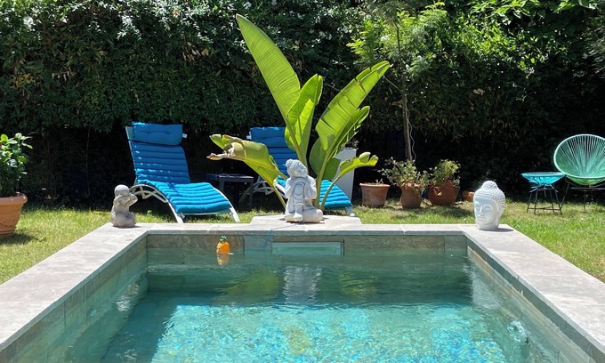 La Seyne-sur-Mer Villa | Relax at Le Mas de Fabregas: Elegant Retreat Near the Beach