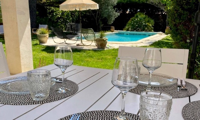 Sarrians Other | Discover Le Mas des aiLes: Perfectly Situated & Family-Friendly