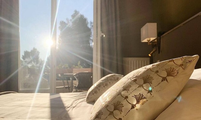 Grand Sud Hotel | Relax at Le Mas des Ecureuils with Pool & Spa Amenities