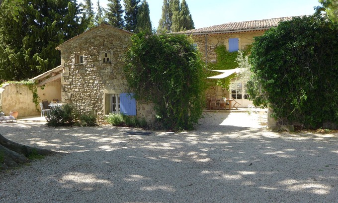 Valreas Cottage | Experience Le Mas des Platanes: Top-Rated Gîte in Provence