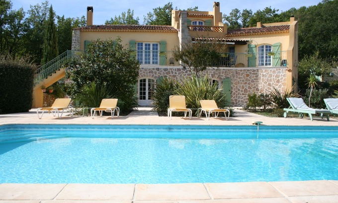 Trans-en-Provence Bed & Breakfast | Explore Le Mas des Tarentes Amidst Vineyards and Forests