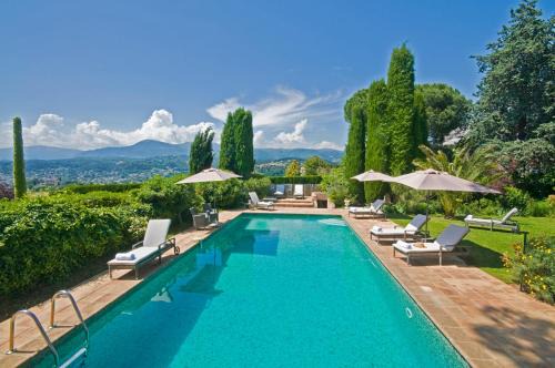 Saint-Paul-de-Vence Bed & Breakfast | Experience Le Mas du Chanoine: 4-Star Oceanfront Oasis