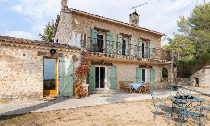 Tourtour House | Discover Le Mas du Magnoglia: Top-Rated Family Getaway