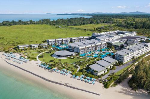 Takua Pa Resort | Discover Le Meridien Khao Lak Resort & Spa: Oceanfront Bliss
