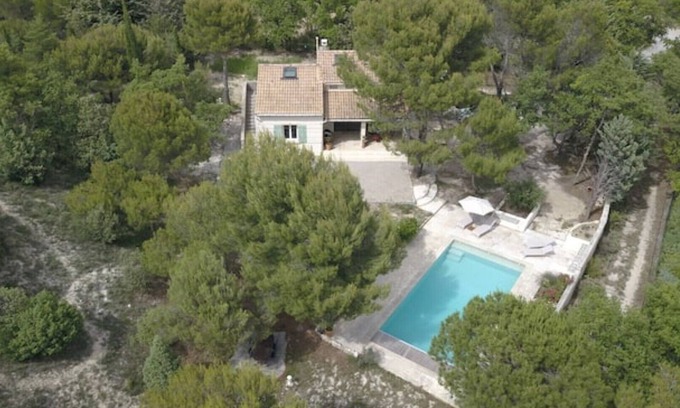 Blauvac Villa | Le Montagard - Guest Rated 10/10 Retreat in Blauvac