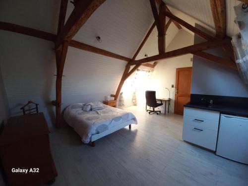 Saint-Nicolas-de-Bourgueil House | Budget-Friendly Getaway at Le Moulin Neuf with Pool Access