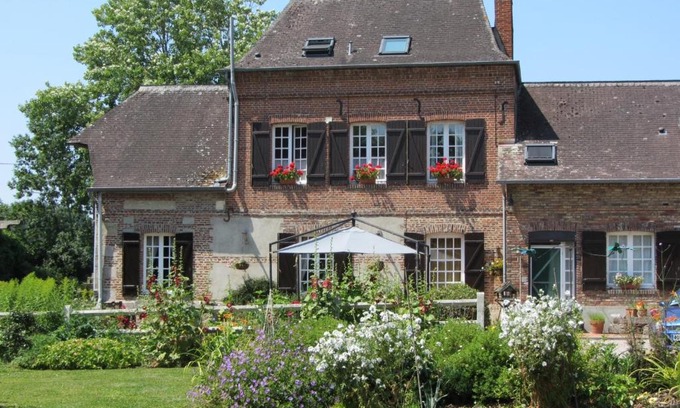 Sainte-Beuve-en-Riviere Bed & Breakfast | Discover Le Moulin de l'Epinay: Oceanfront Bliss Awaits