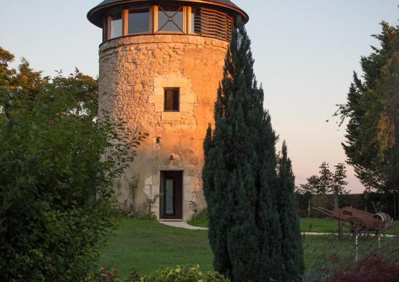 Margaux House | Discover Le Moulin de Margaux: Oceanfront Retreat Rated 9/10