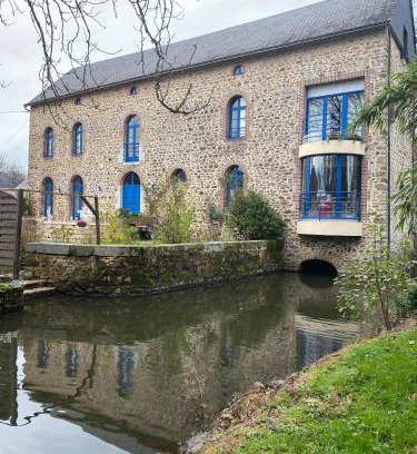 Montsurs House | Family-Friendly Getaway at Le Moulin de Meral - 9.1/10