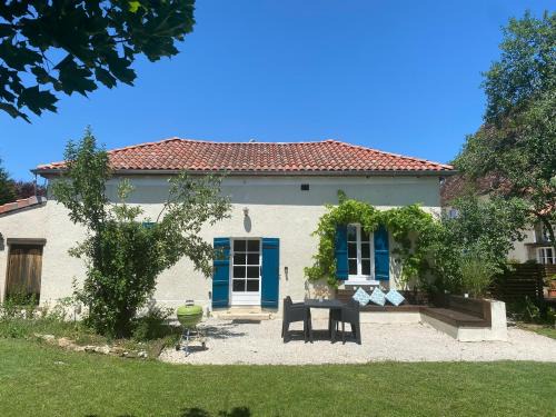 Sorges-et-Ligueux-en-Perigord House | Oceanfront Escape at Le Moulin du Clapier La Banette