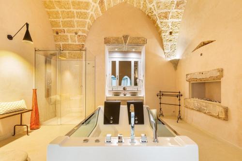 Specchia Apartment | Elegant Le Mule Suite and Rooms - Family Friendly Getaway