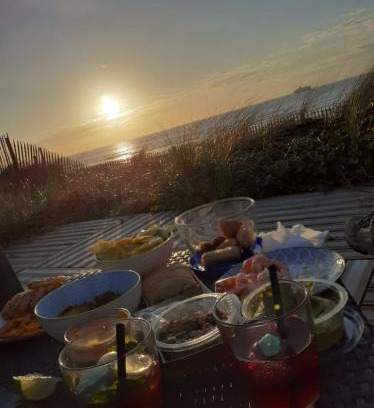 Bleriot-Plage Apartment | Discover Le Narval: Pet & Child-Friendly Getaway