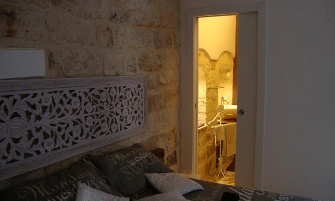 Bari City Centre House | Discover Le Nicchie: Guest Rated 9.1 with Kitchen Amenities