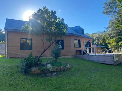 Loguivy House | Cozy Oceanfront Retreat: Pet-Friendly & Child Friendly
