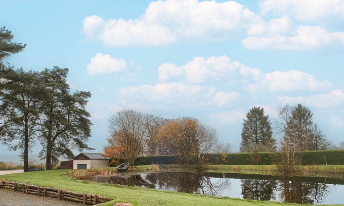 Saint-Pierre-la-Cour House | Le Noé - Campagne - Etang