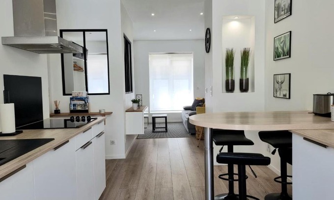 Lorient Apartment | Inviting Le P'tit Atelier with Private Terrace & Kitchen
