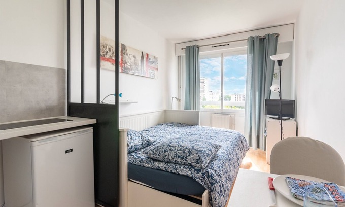 L'Hay-les-Roses Apartment | Le P'tit Henri - Studio à 20min de Paris