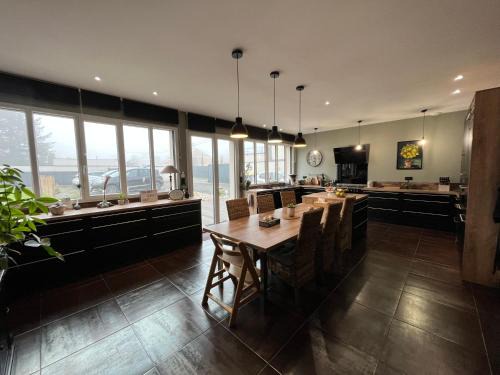 Change House | Unforgettable Stay at Le Paddock - 9.5/10 Guest Rated