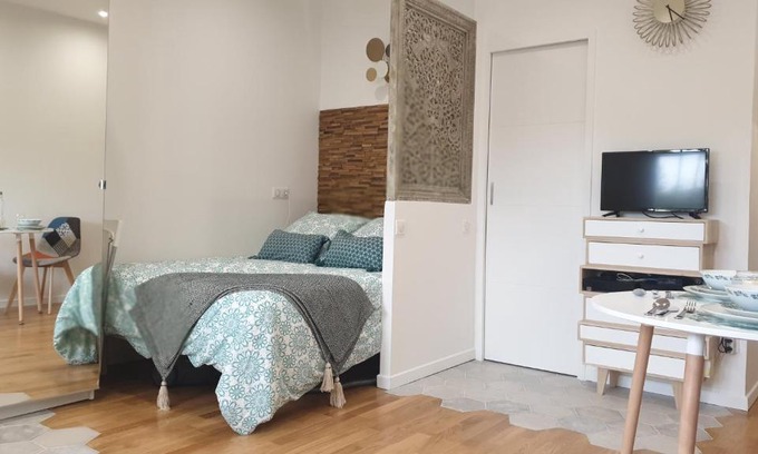 Ozoir-la-Ferriere Apartment | Relaxing Retreat: Le Paon between Paris and Disneyland