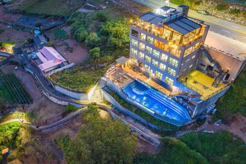 Yeosu Resort | Relax at Le Paradis Ocean View Spa Pension with Pool Access