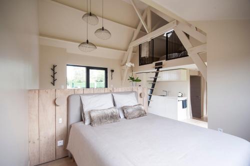 Mons-en-Pevele House | Top-Rated Le Pave de la Croix Blanche: Pet & Child Friendly